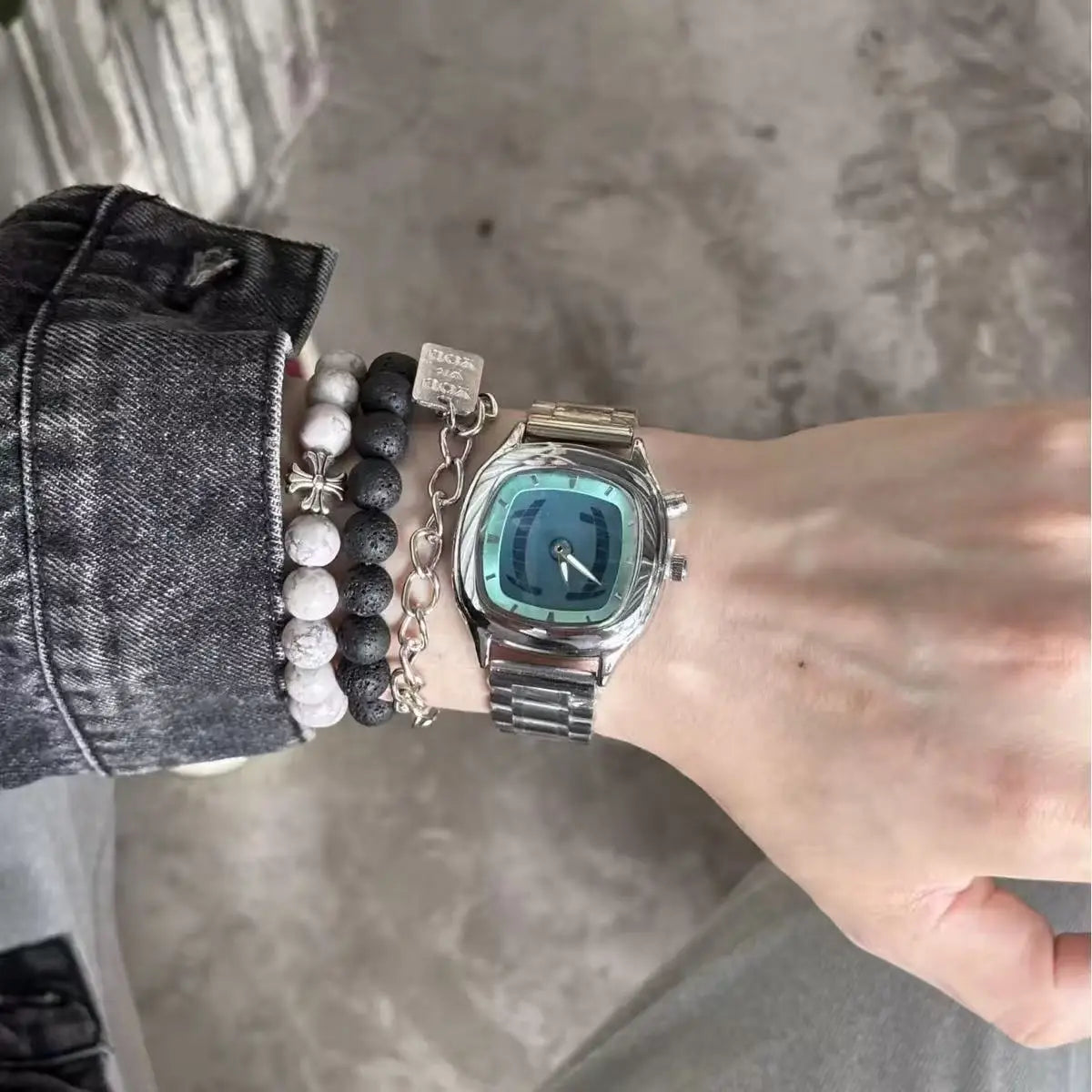 2026 Fashionable Creative Men's Watch Y2k Ins Style Pointer Digital Dual Display Luminous Men Quartz Watch Relojes Para Hombres